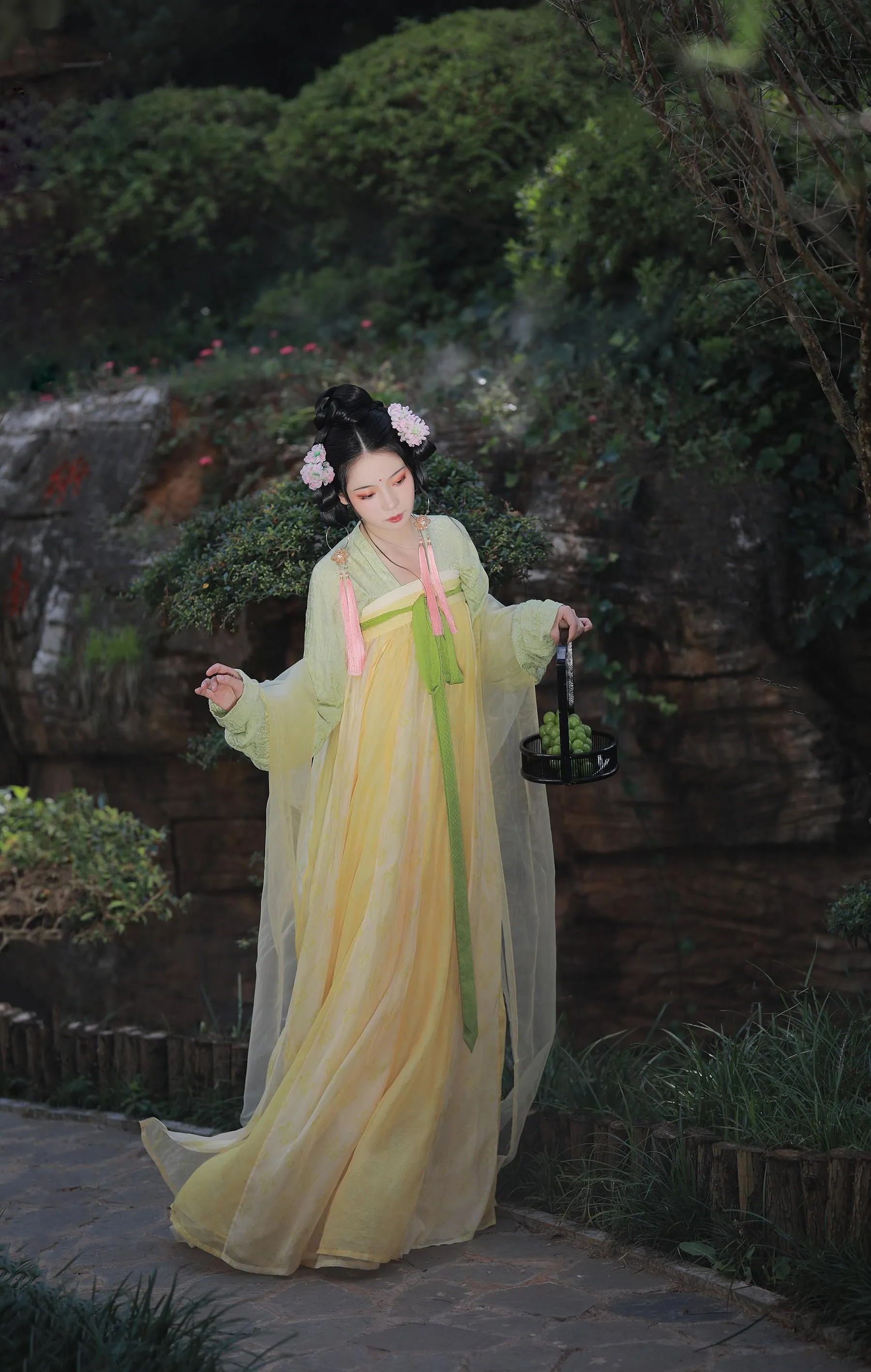 [YITUYU艺图语]2022.09.08 若无闲事挂心头 落花人独立 [33P]插图7